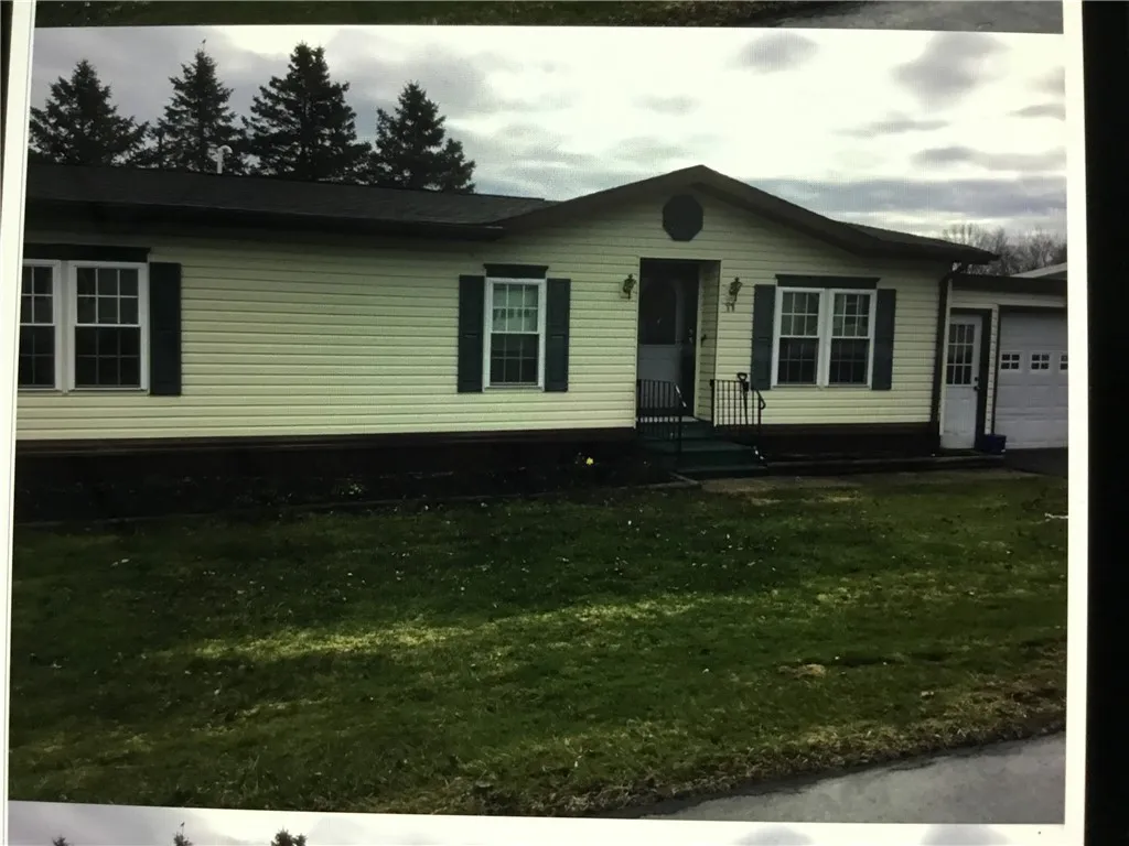 Property at 11 Hilltop Drive, Bergen, NY 14416