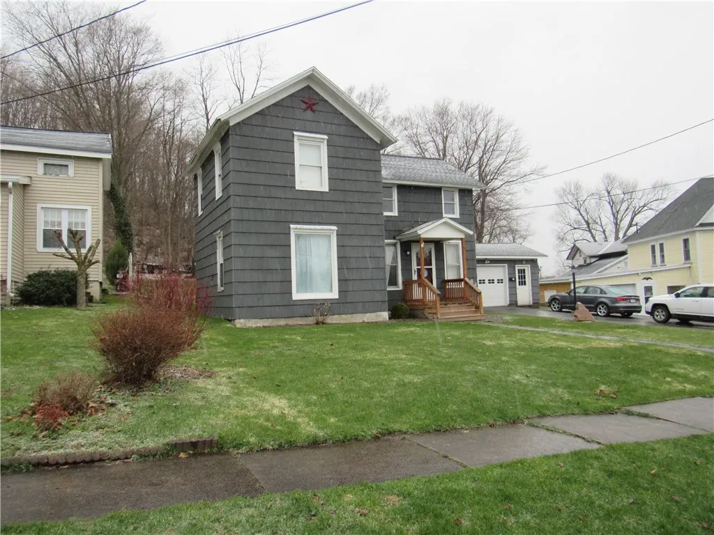 Property at 7 Orchard Street, Galen, NY 14433