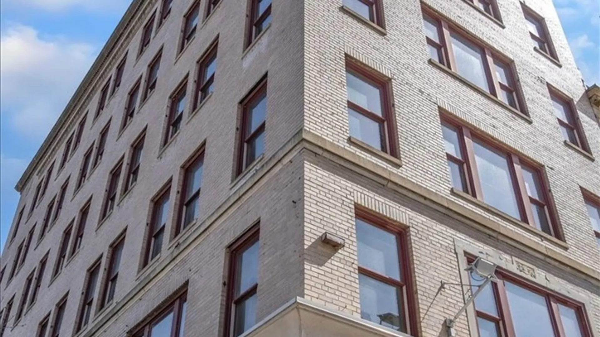 Property at 487 Main  2nd Floor Street, Buffalo, NY 14203 24
