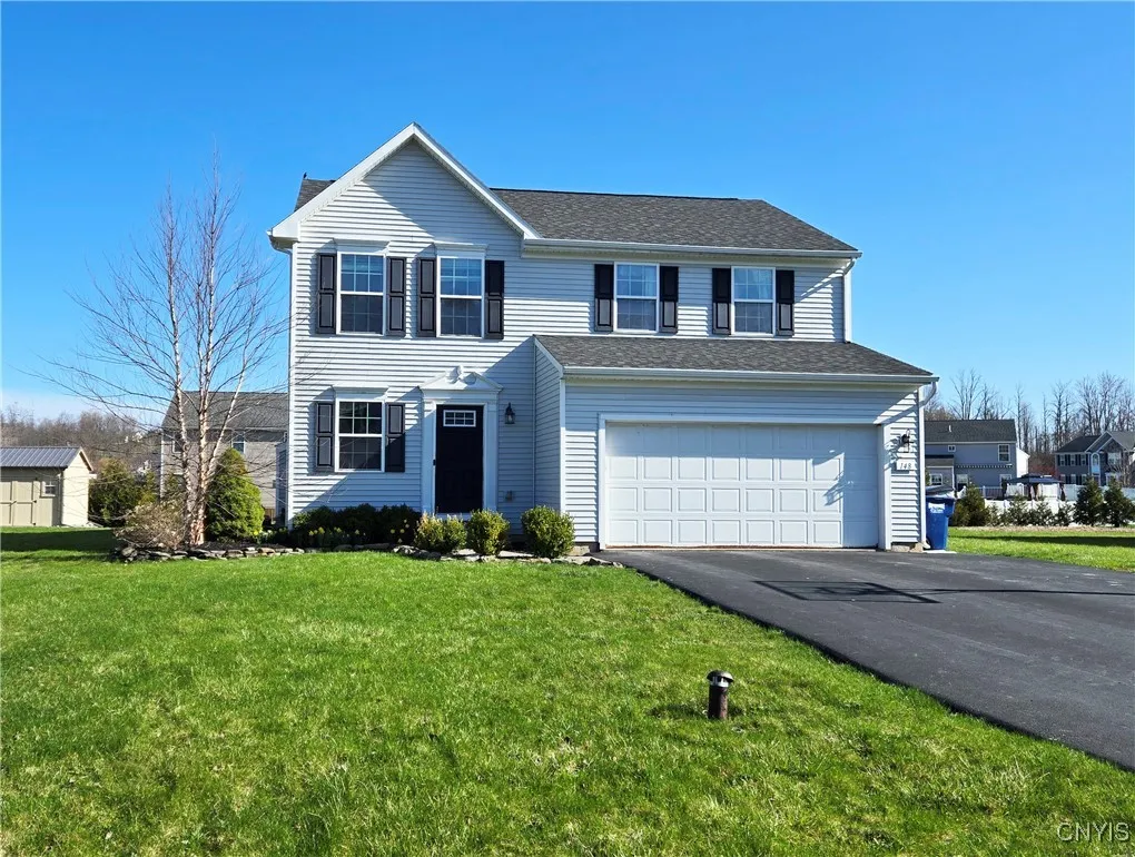 Property at 148 Shetland Place, Camillus, NY 13164
