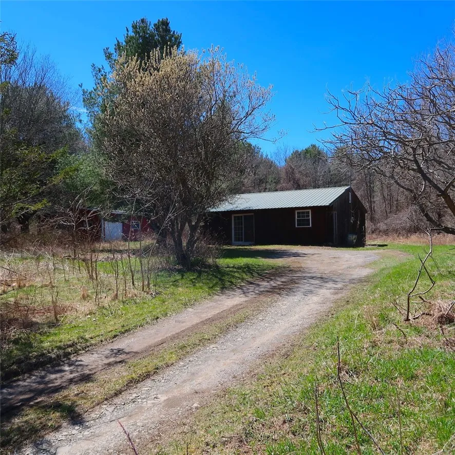 Property at 1928 Bordwell Rd, Potter, NY 14527