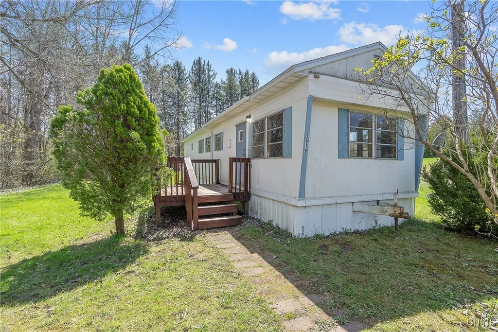 Property at 2010 State Route 370, Conquest, NY 13033