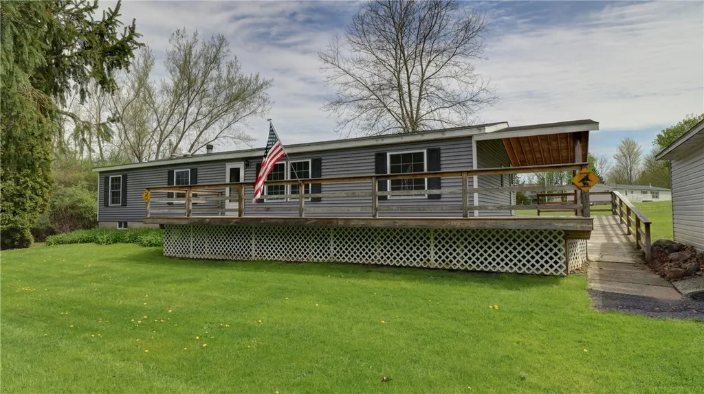 Property at 7962 Fuller Road, Montezuma, NY 13140