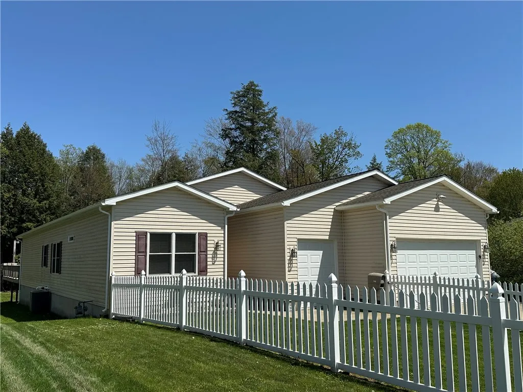 Property at 910 Welsh Street, Kane Boro, PA 16735