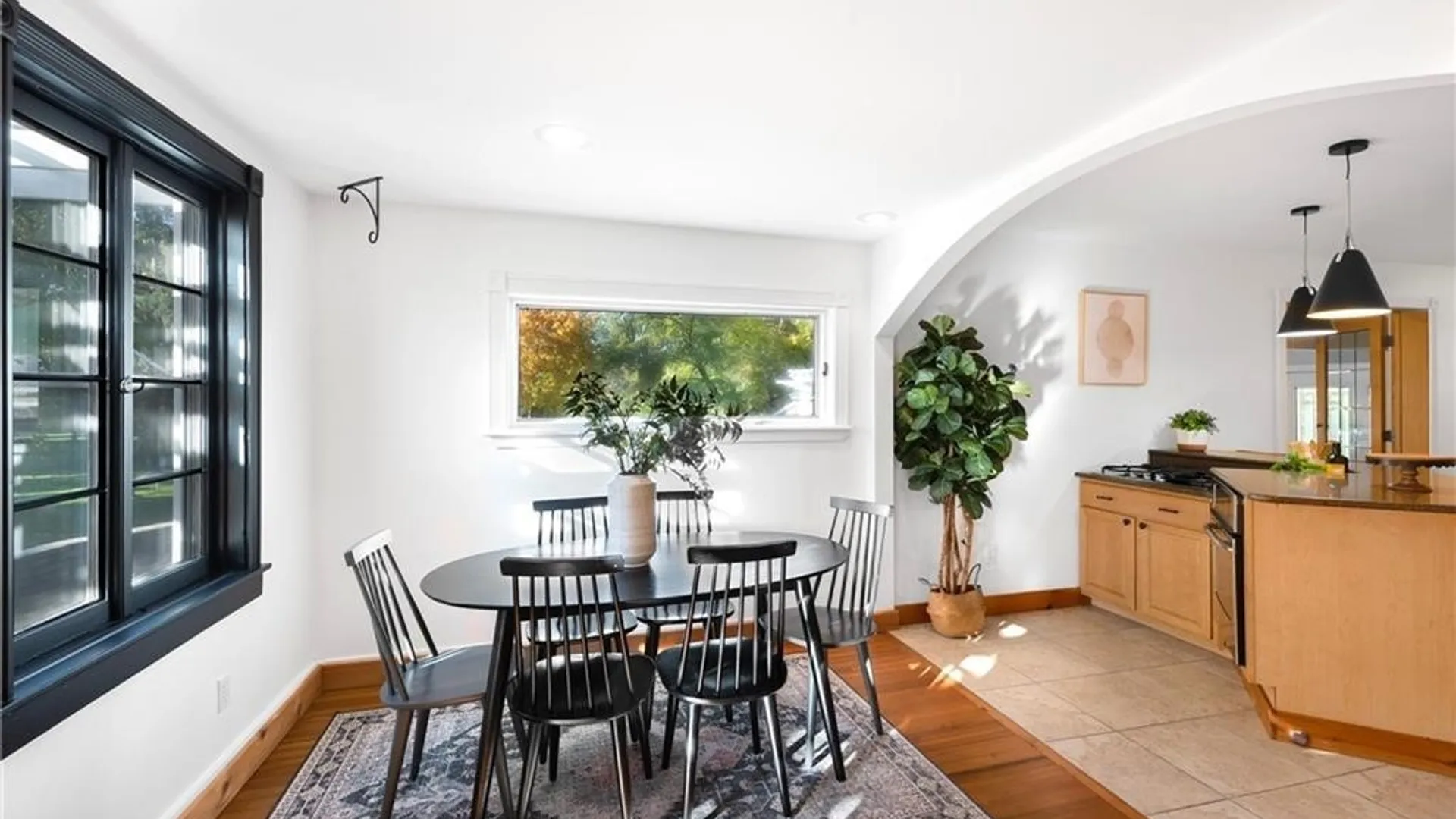 Property at 44 W Genesee Street, Skaneateles, NY 13152 16