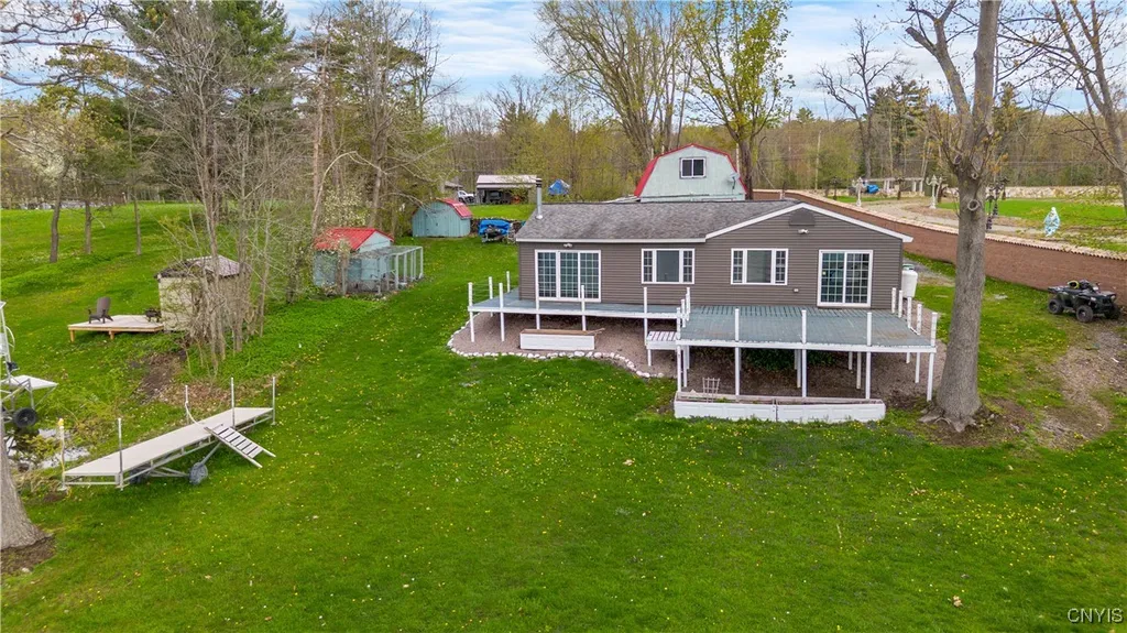 Property at 1019 State Route 49, Constantia, NY 13028