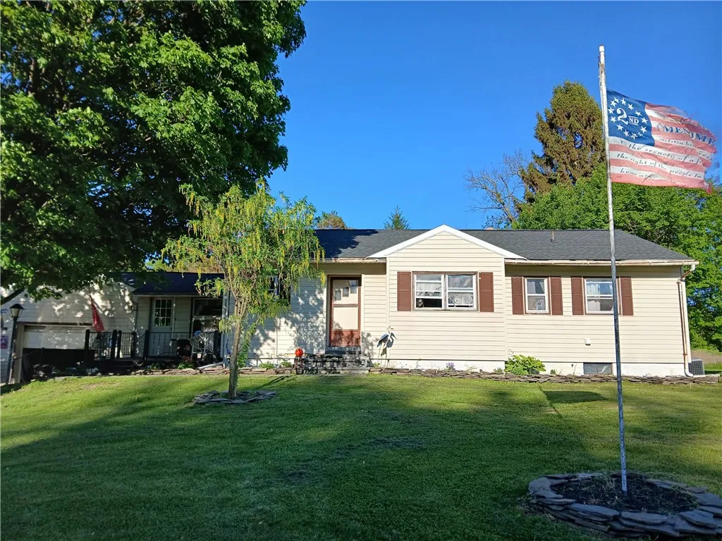Property at 7477 State Route 414, Ovid, NY 14521