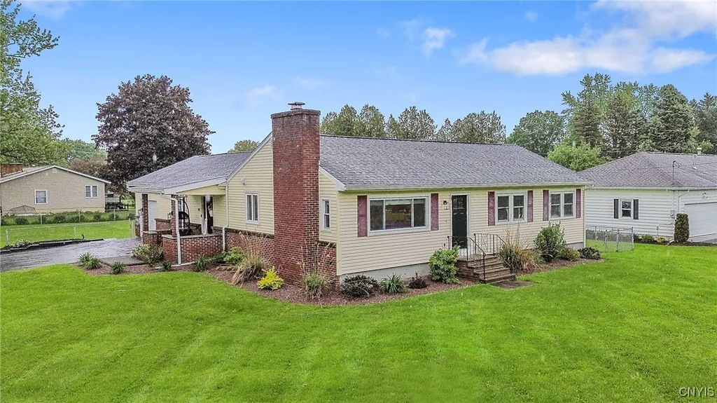 Property at 102 Patricia Lane, Manlius, NY 13082