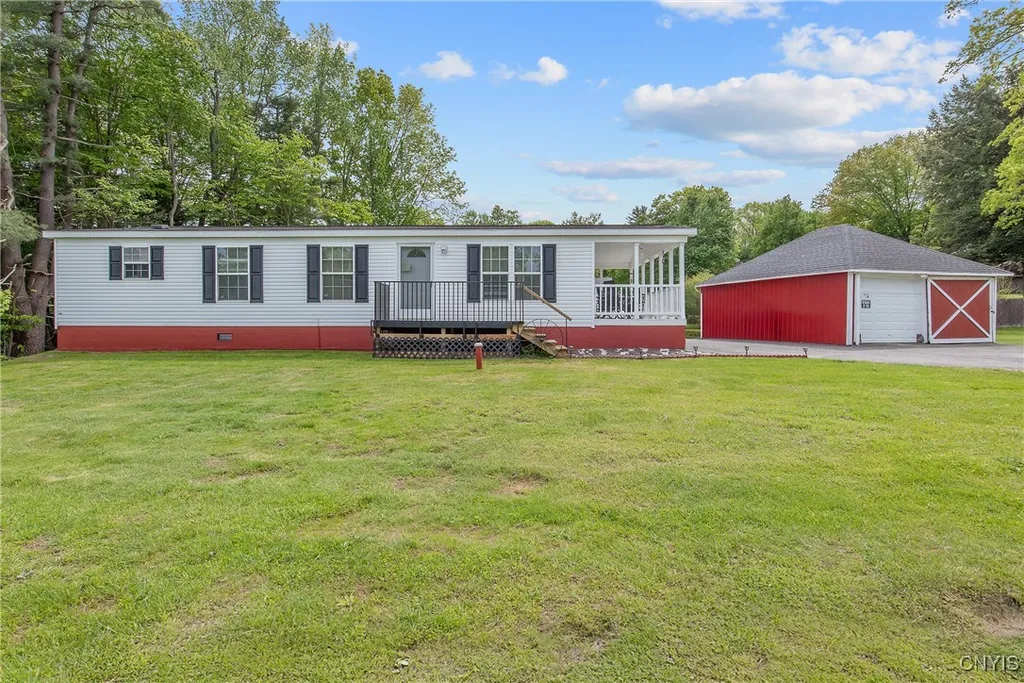 Property at 29 Chester Lane, Schroeppel, NY 13132