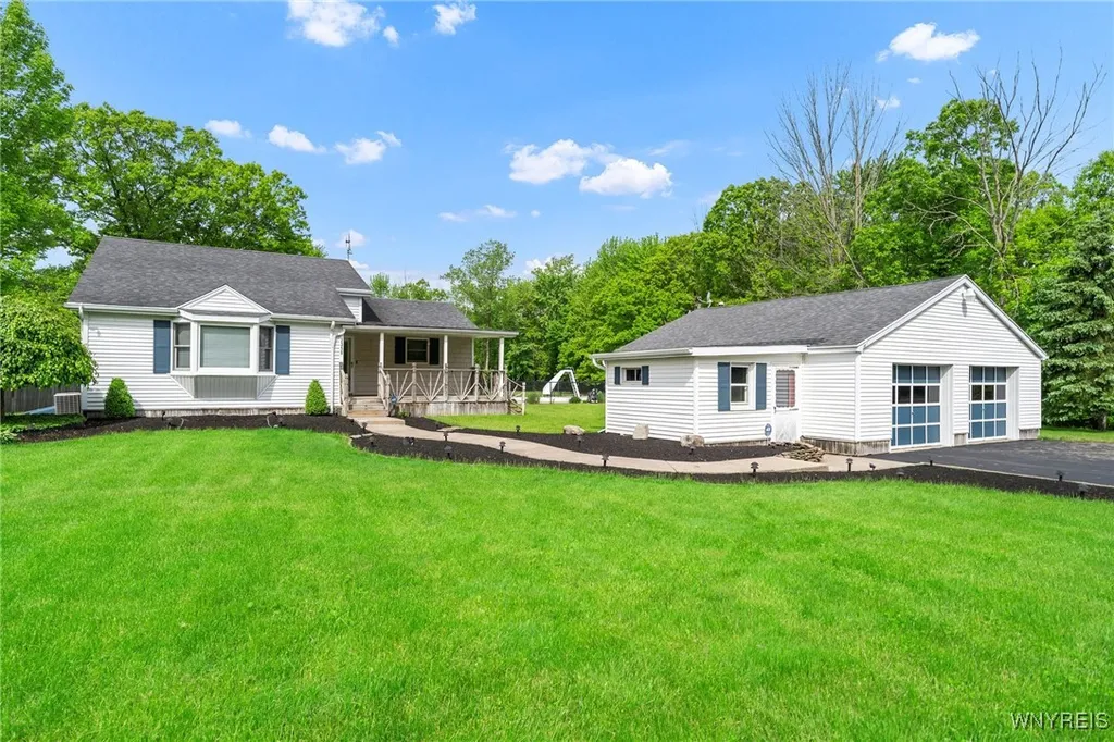 Property at 2350 Quaker Road, Hartland, NY 14067