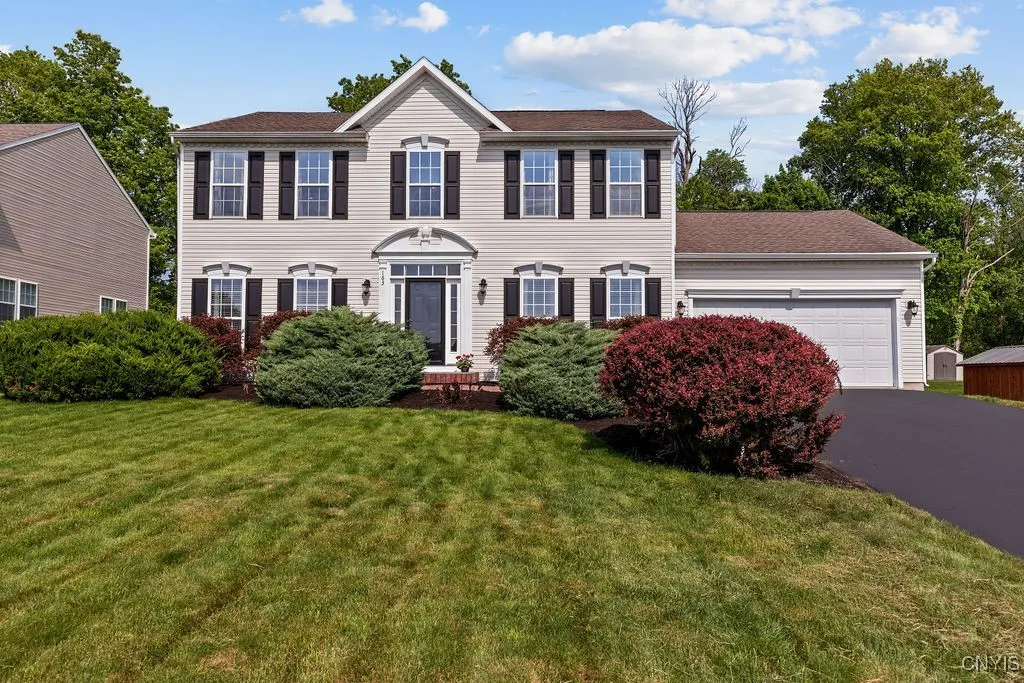 Property at 163 Golden Meadows Way, Camillus, NY 13164