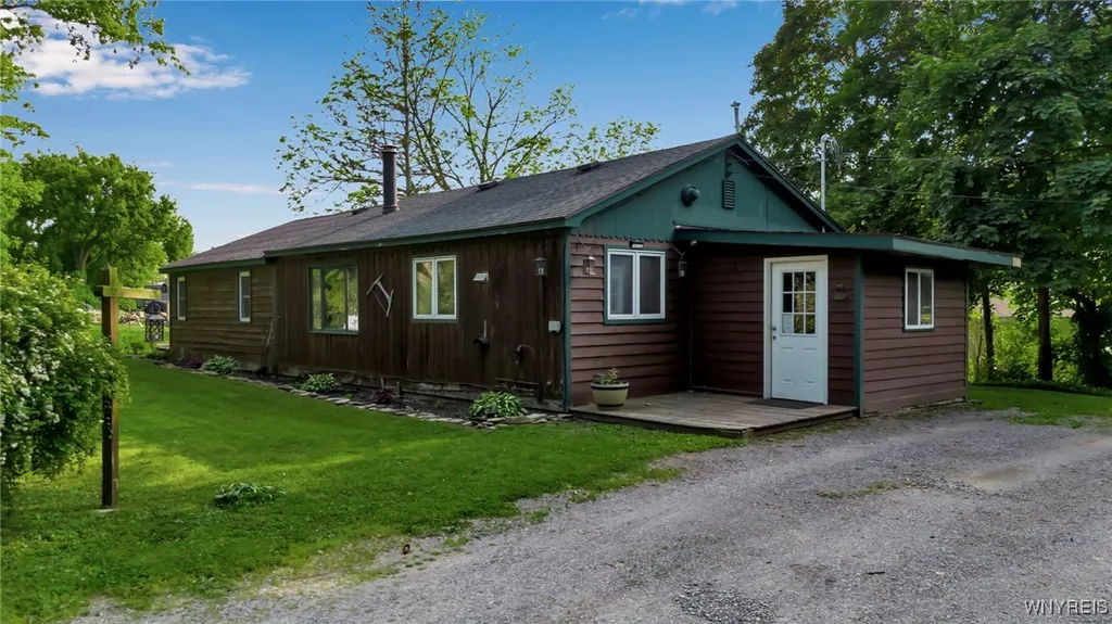 Property at 5648 Godfreys Pond, Stafford, NY 14416