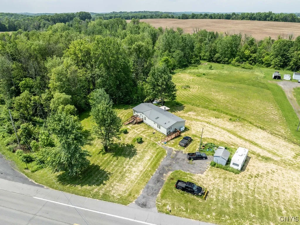 Property at 1590 State Route 370, Victory, NY 13033