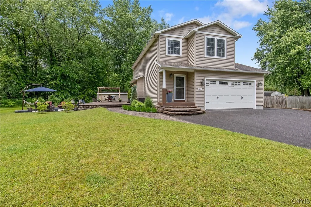 Property at 3614 Dunn Drive, Camillus, NY 13164