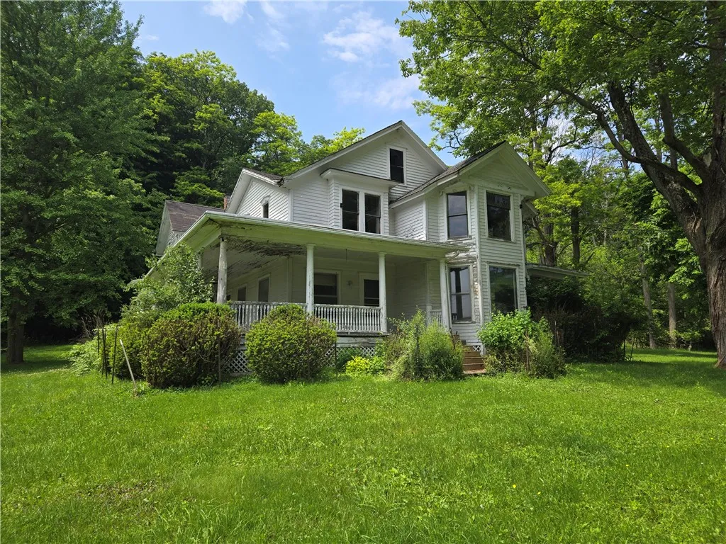 Property at 127 Wyoming Street, Warsaw, NY 14569