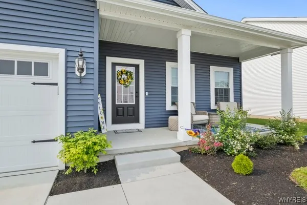 Property at 58 Eagleview Drive, Grand Island, NY 14072