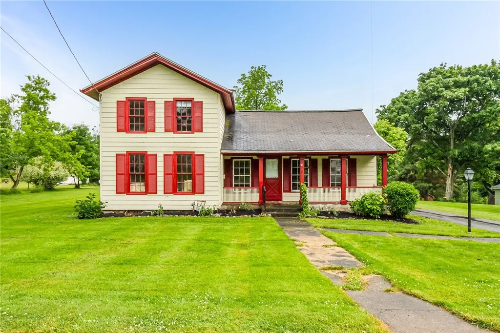 Property at 21 Michigan Street, East Bloomfield, NY 14469