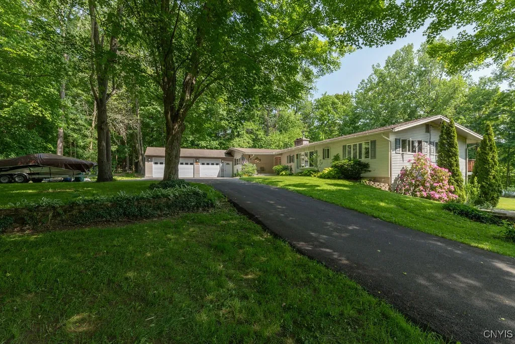 Property at 20 Hickory Grove Rd Spur, Minetto, NY 13069