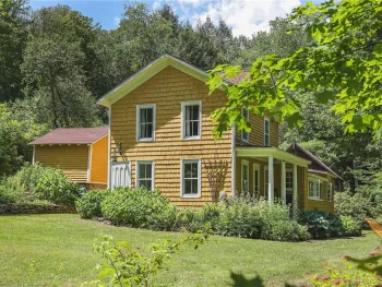 Property at 10 Erickson Road, Hardenburgh, NY 12406