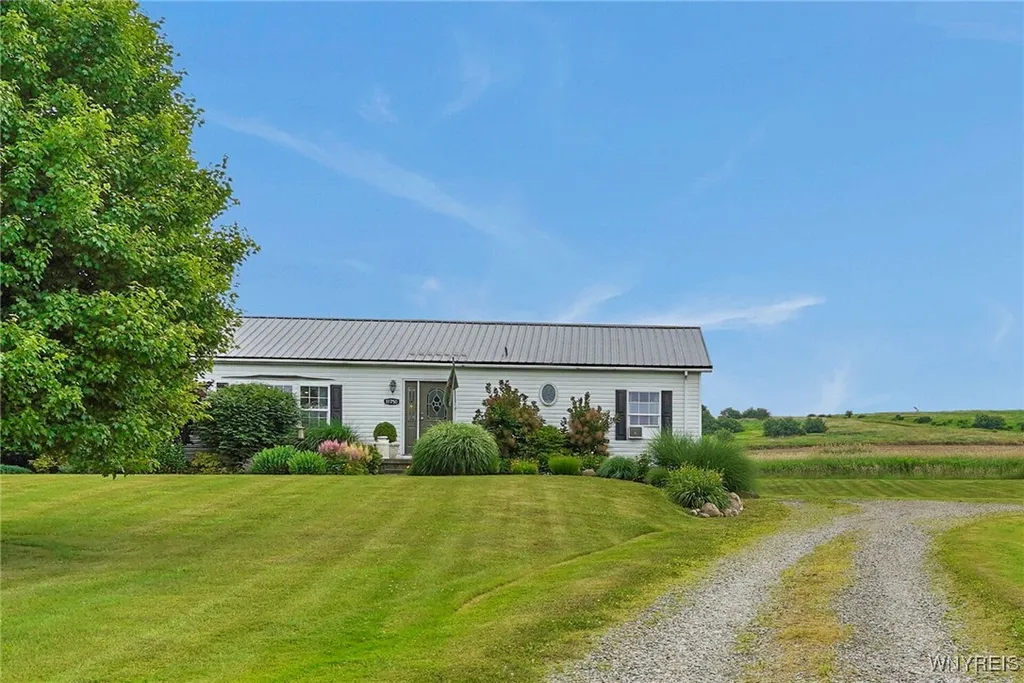 Property at 11750 Weaver Road, Yorkshire, NY 14042