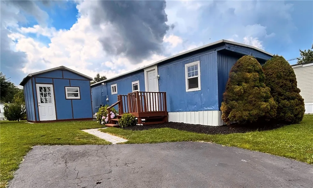 Property at 41 Alice Lane, Clarkson, NY 14420