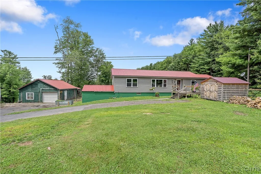 Property at 1037 County Route 17, Constantia, NY 13028