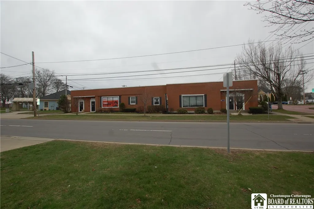 Property at 517 5th Street, Jamestown, NY 14701