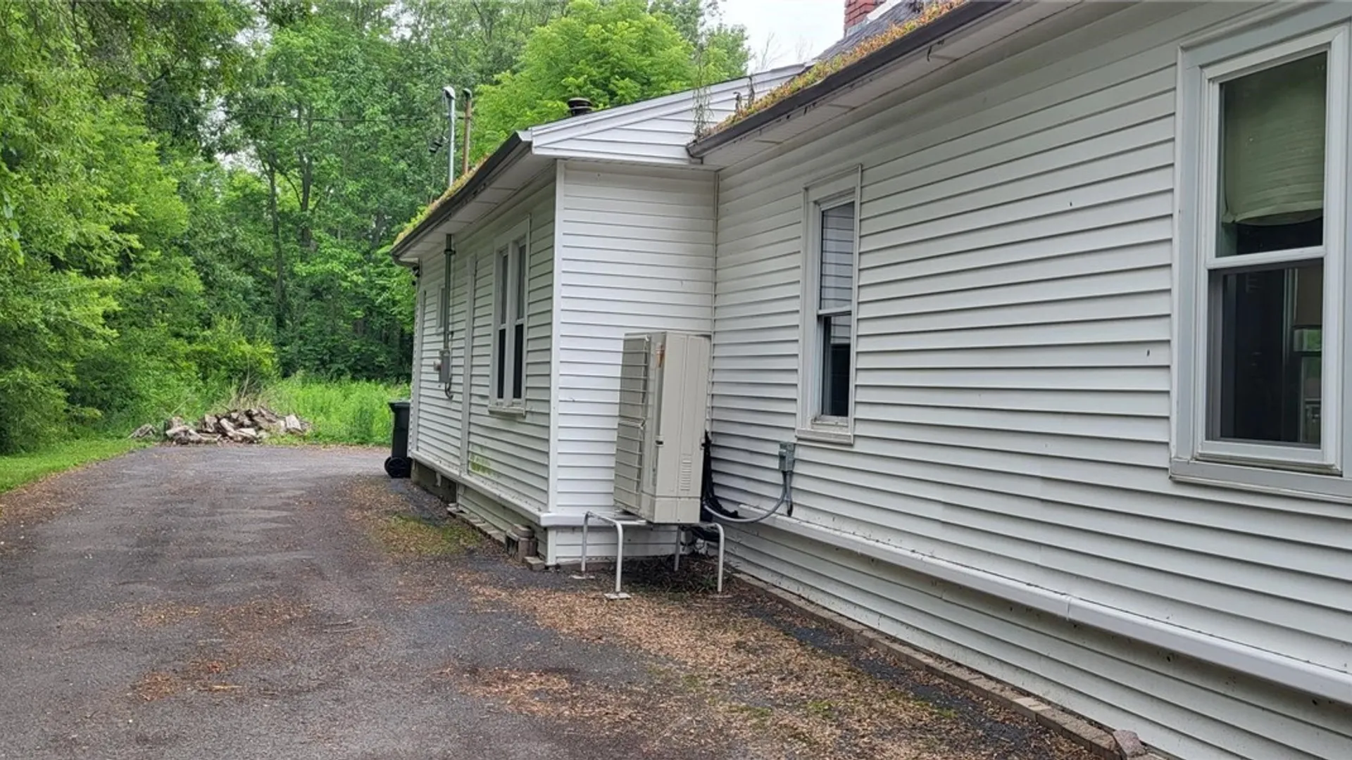Property at 1091 Ruie Road, North Tonawanda, NY 14120 3