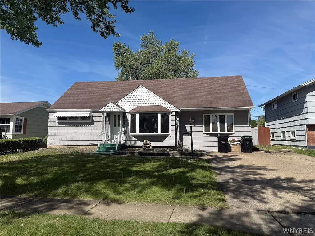 Property at 14 Dolphann Drive, Tonawanda, NY 14150