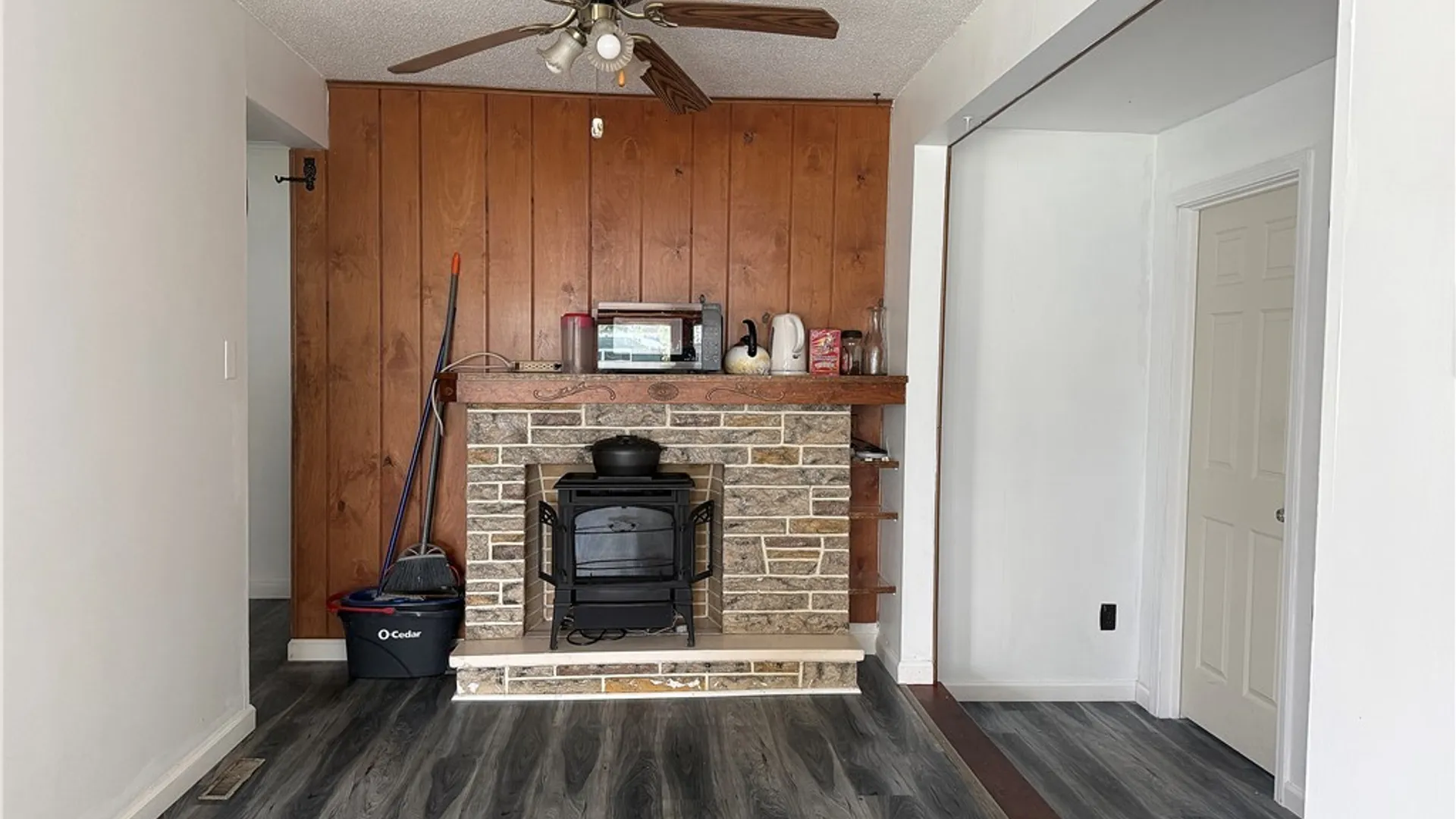 Property at 14 Dolphann Drive, Tonawanda, NY 14150 10