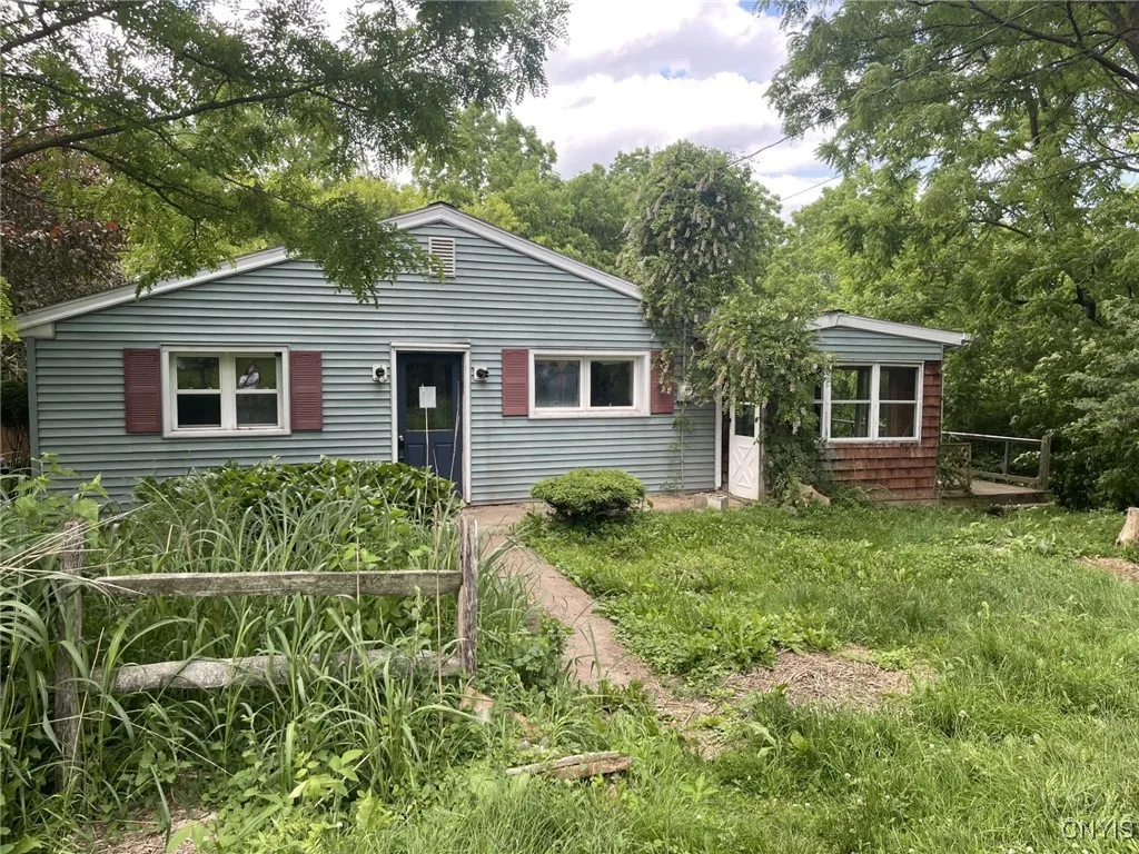 Property at 1 Curtis Street, Mentz, NY 13140