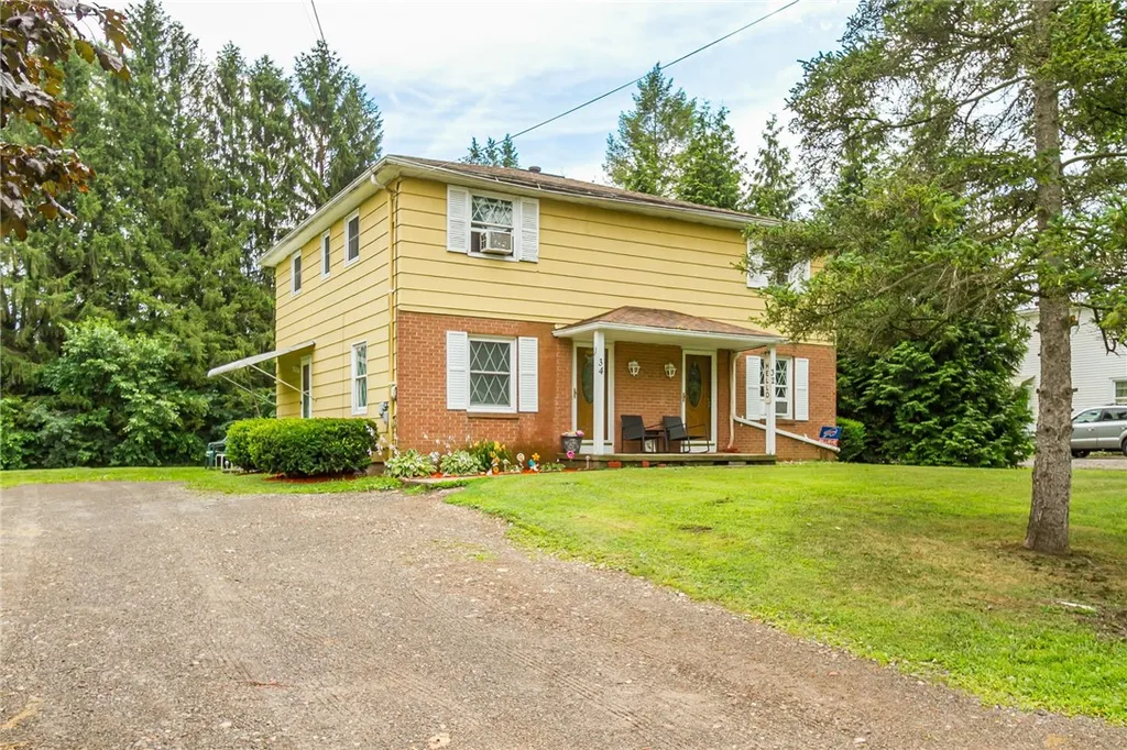 Property at 34 North Avenue, Manchester, NY 14504