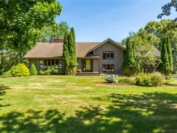 Property at 40 Drumlin View Drive, Mendon, NY 14506