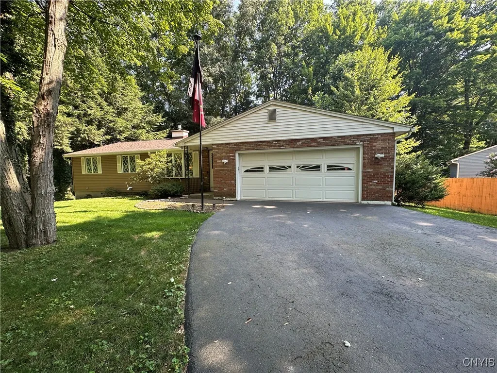 Property at 1 Ennis Avenue, Schroeppel, NY 13132