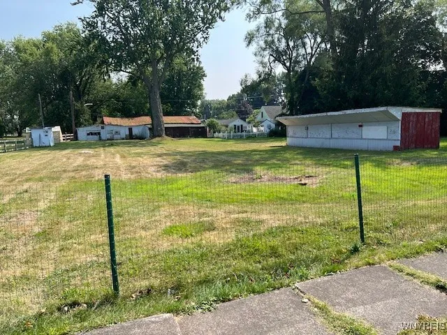 Property at 6006 E Main, Newfane, NY 14126
