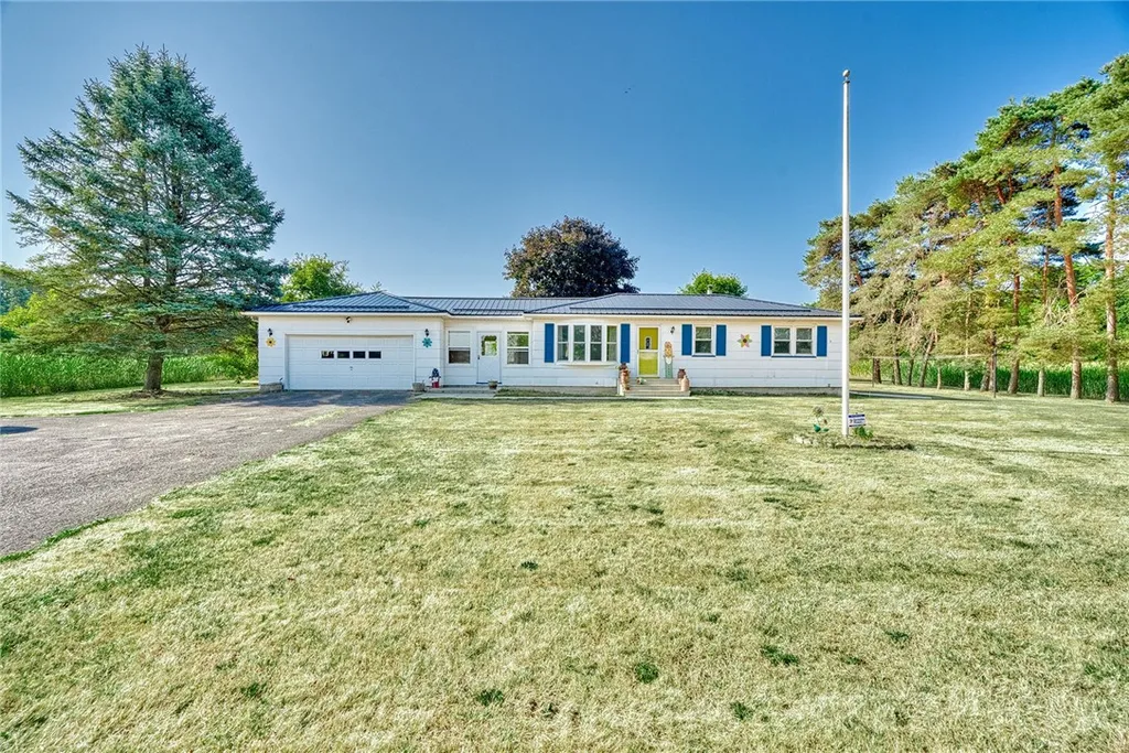 Property at 7564 Townline Road, Bergen, NY 14416