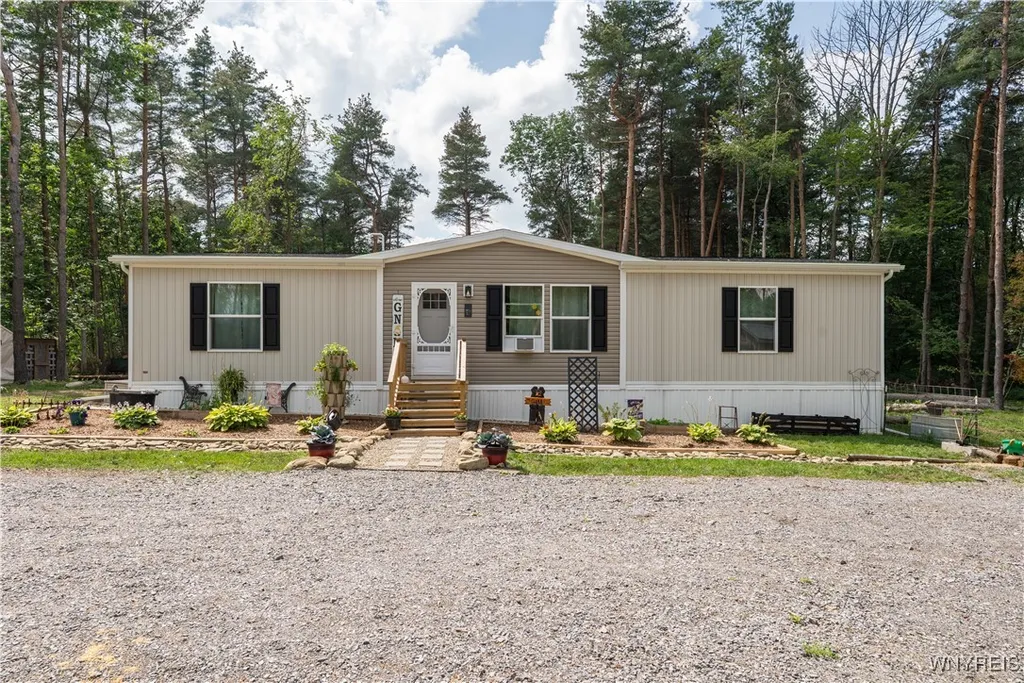 Property at 1926 Nesbitt Road, Attica, NY 14011