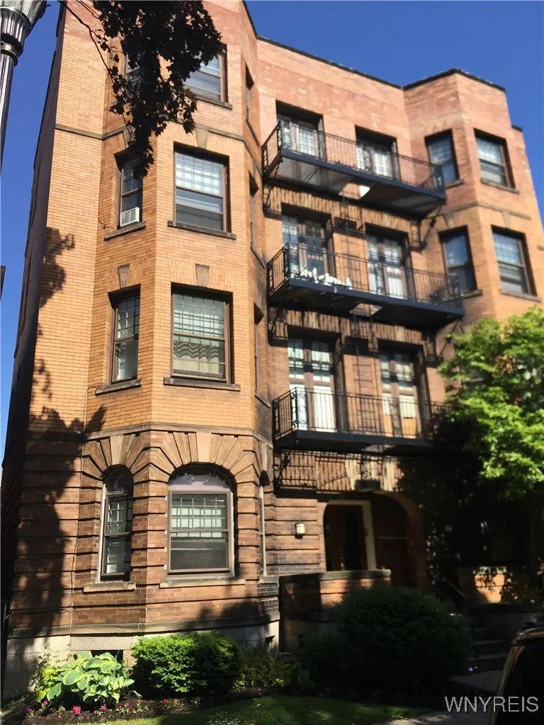 Property at 44 N Pearl Street, Buffalo, NY 14202