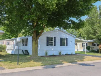 Property at 7 Village Parkway, Manchester, NY 14504