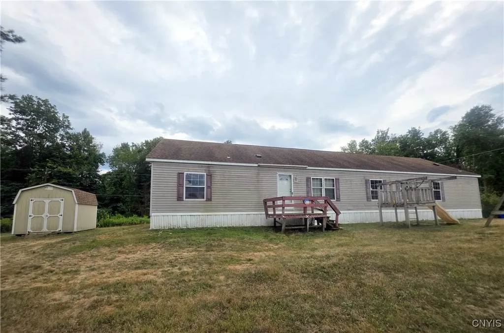 Property at 186 Henderson Lane, Brutus, NY 13166
