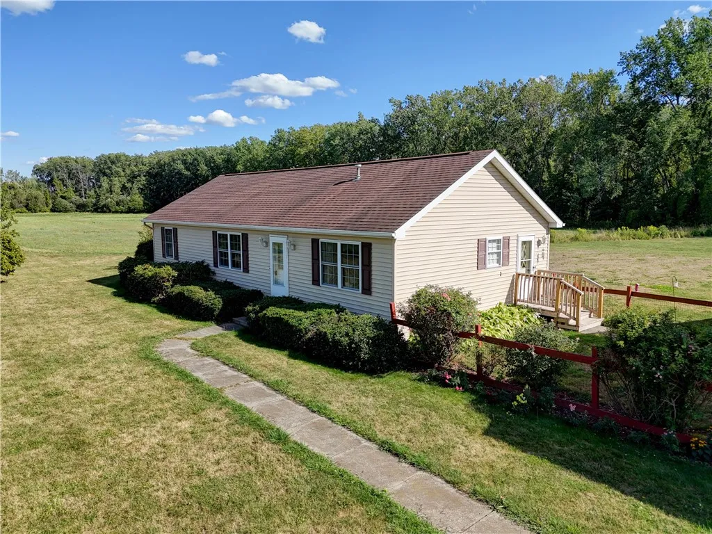 Property at 3325 Hindsburg Road, Murray, NY 14411