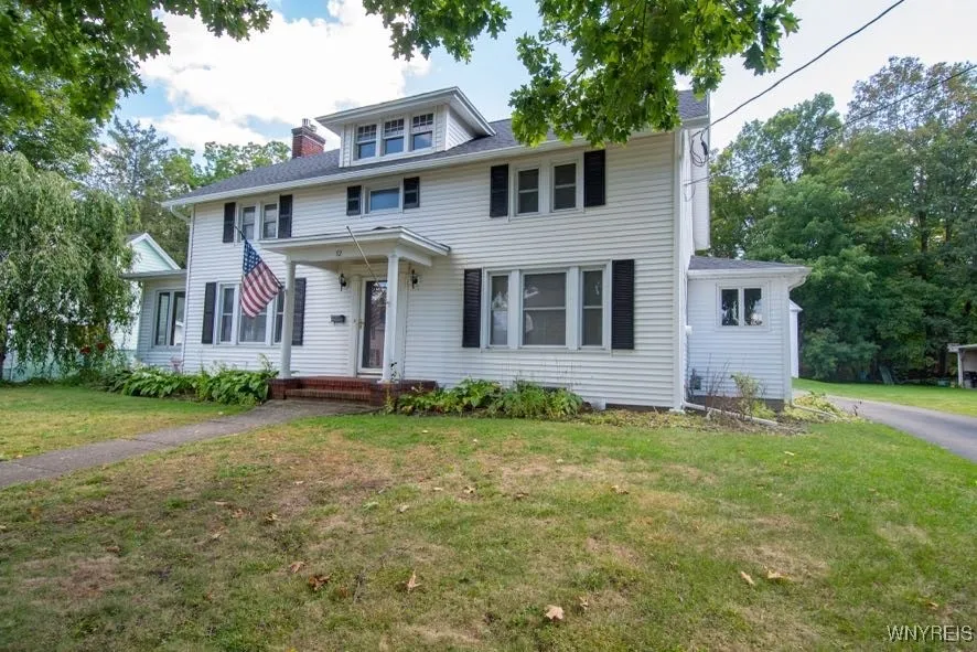 Property at 52 Brooklyn Street, Warsaw, NY 14569
