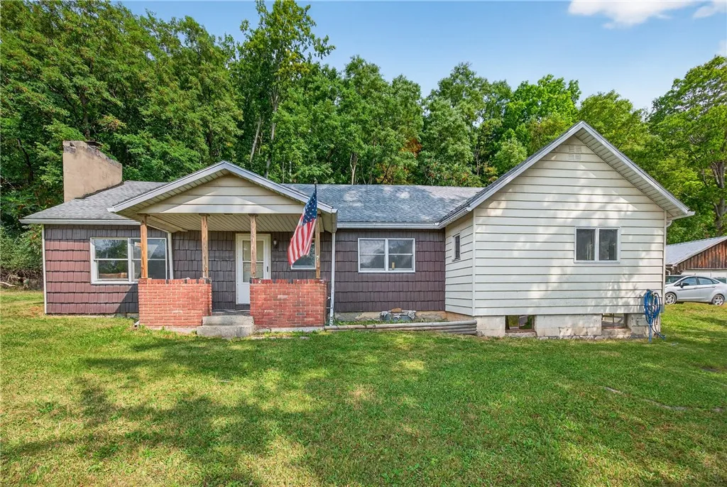 Property at 4285 State Route 226, Tyrone, NY 14878
