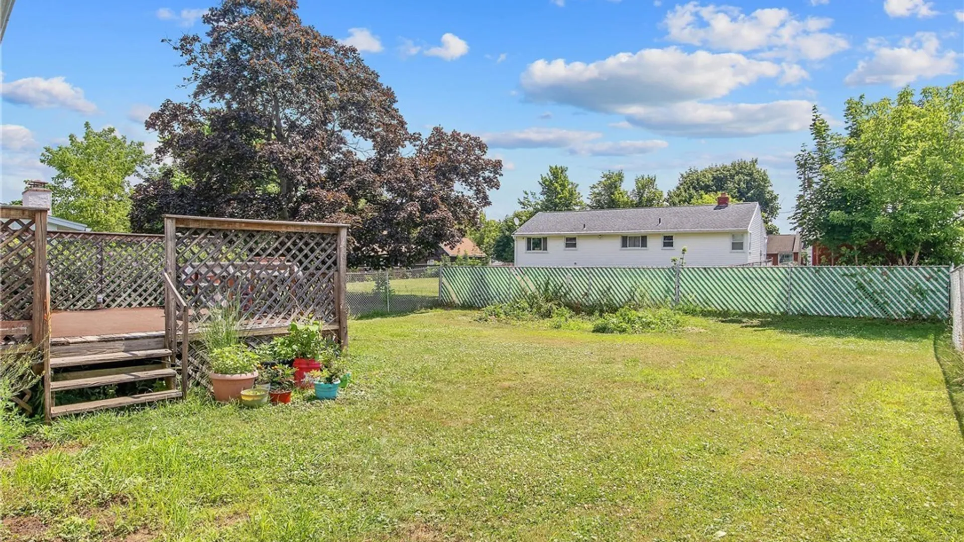 Property at 113 Bellshire Lane, Syracuse, NY 13208 25