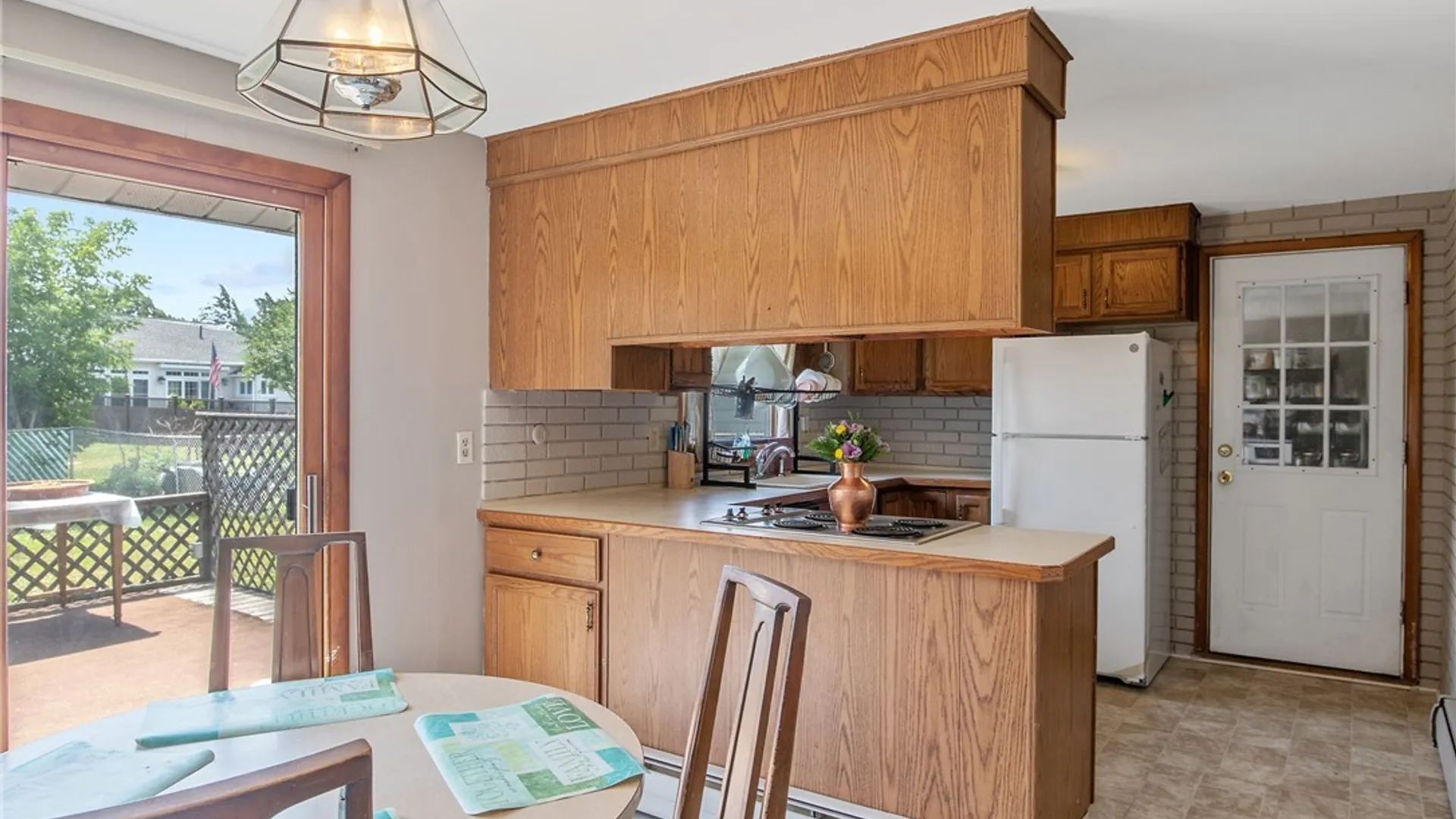 Property at 113 Bellshire Lane, Syracuse, NY 13208 7