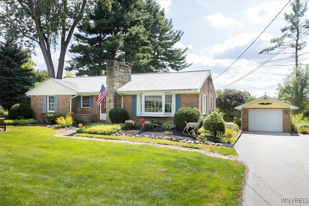 Property at 6714 Hillcroft Drive, Boston, NY 14025