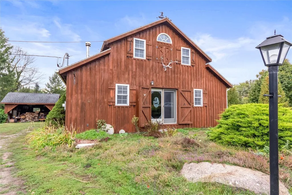 Property at 2917 Shepard Rd, Galen, NY 14433