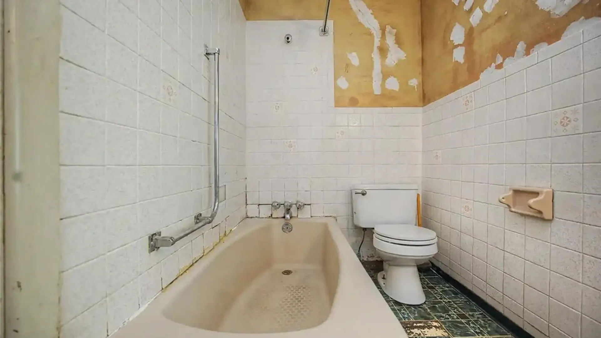 Property at 825 15th Street, Niagara Falls, NY 14301 16