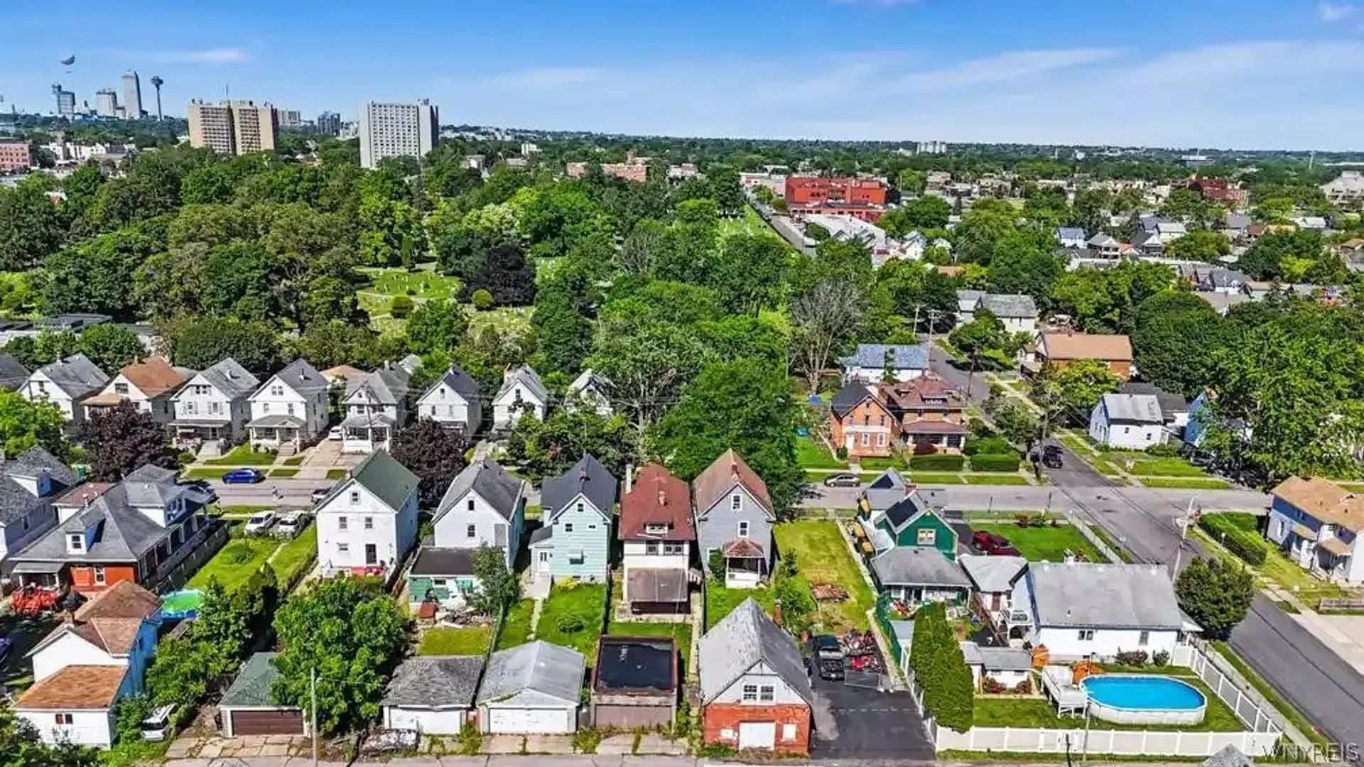 Property at 825 15th Street, Niagara Falls, NY 14301 5
