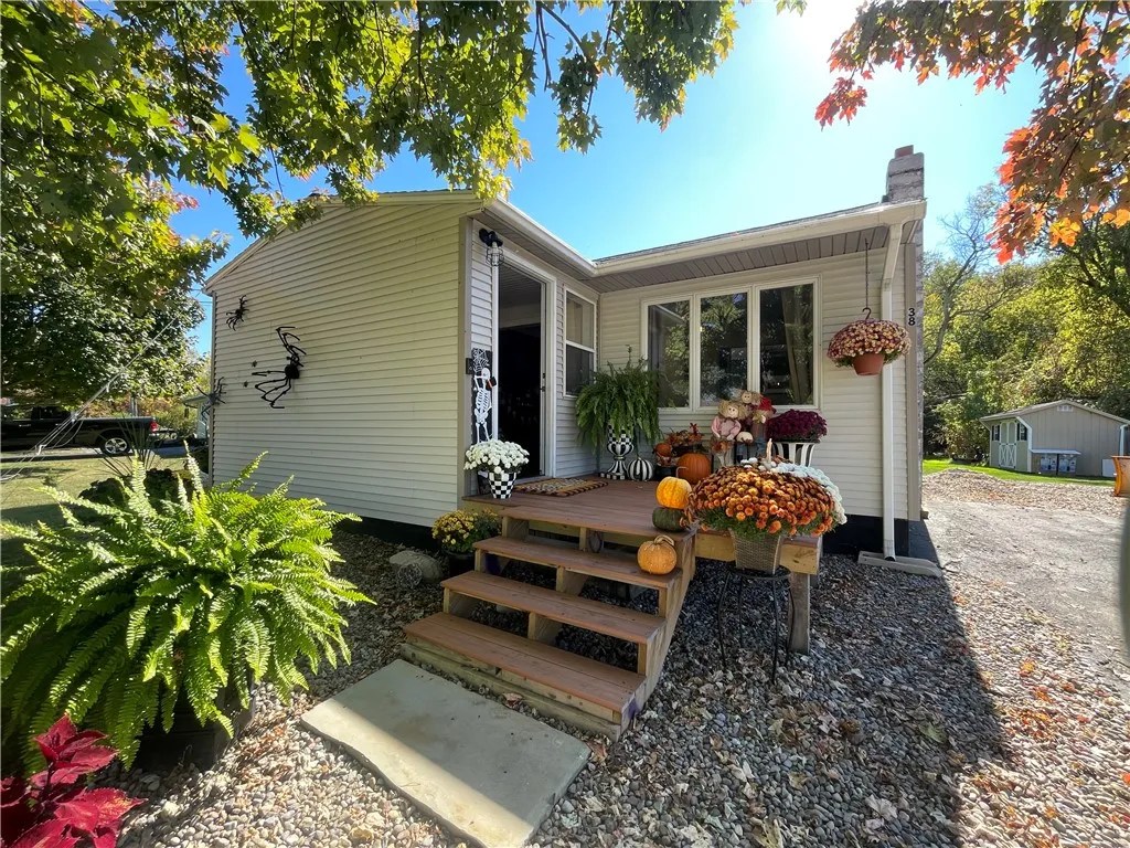 Property at 38 Elmhurst Circle, Aurelius, NY 13021
